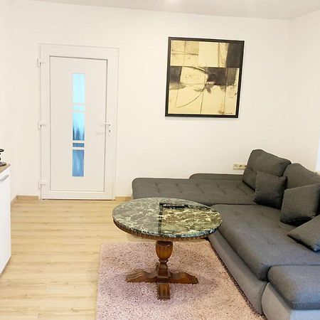 3 Bedroom Apartment In Leverkusen Eksteriør billede
