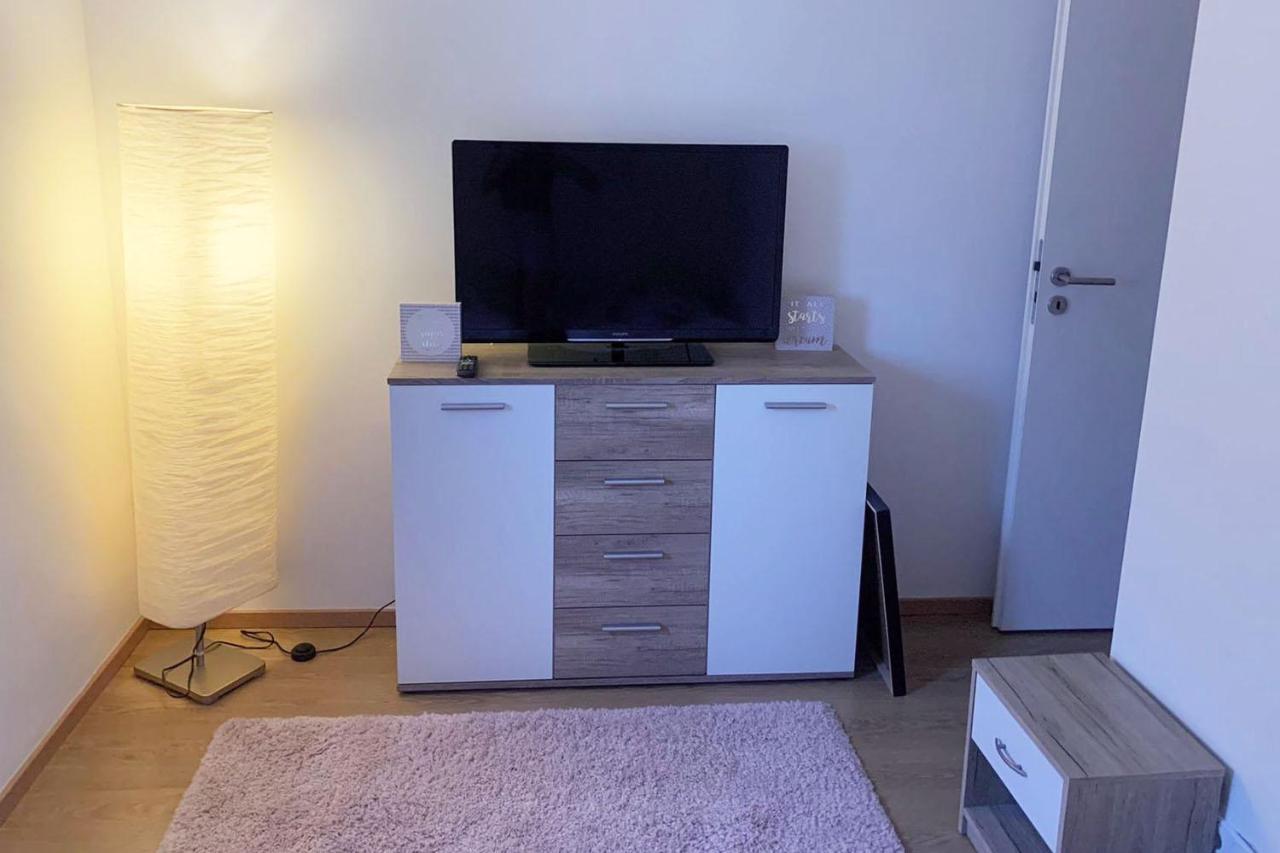 3 Bedroom Apartment In Leverkusen Eksteriør billede